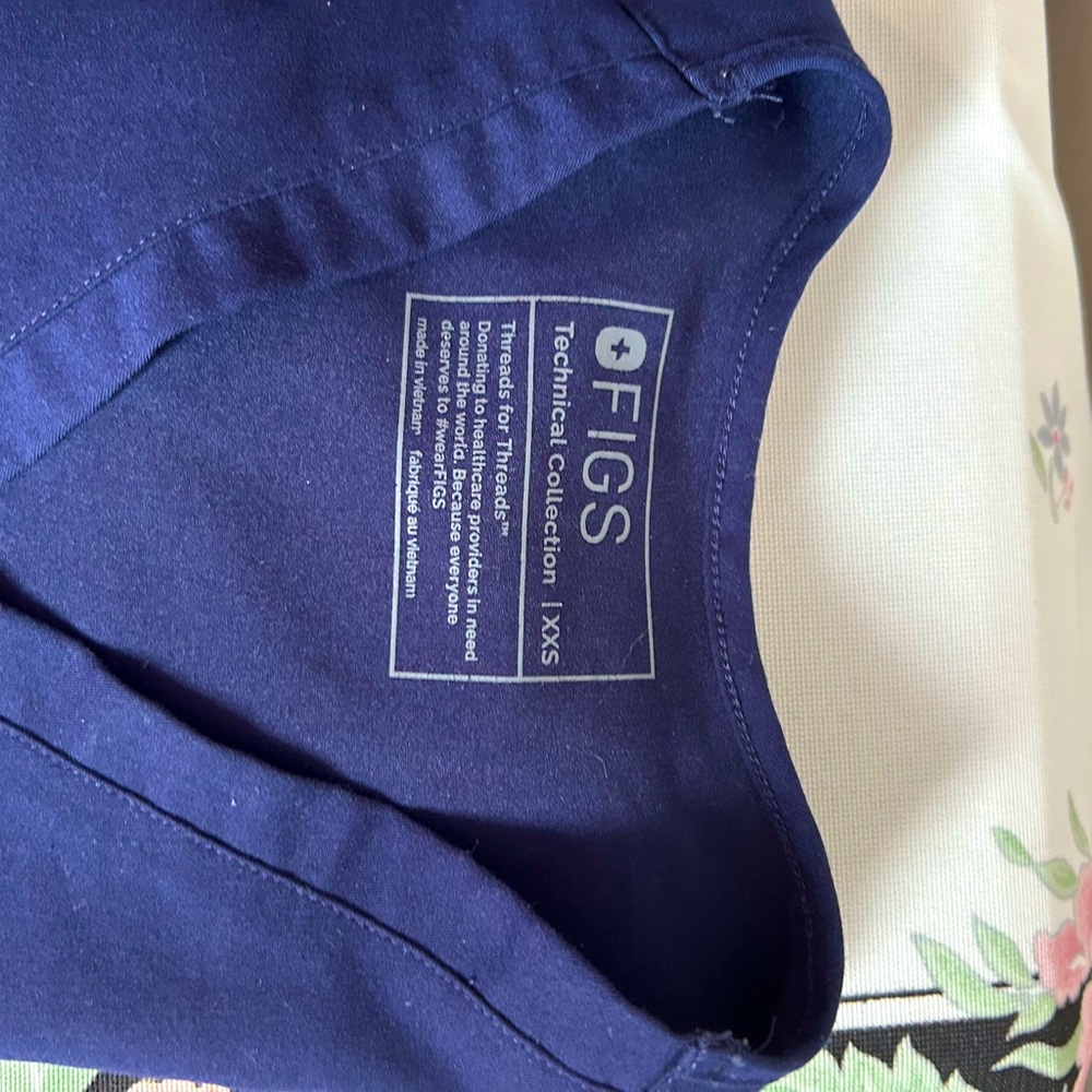 ‼️SOLD‼️ Figs Scrub Set 💕